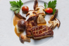 Foie gras de canard poêlé aux cèpes