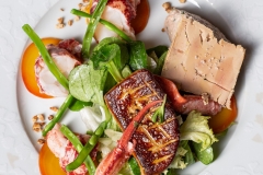 Salade tiède de homard aux 2 foie gras de canard